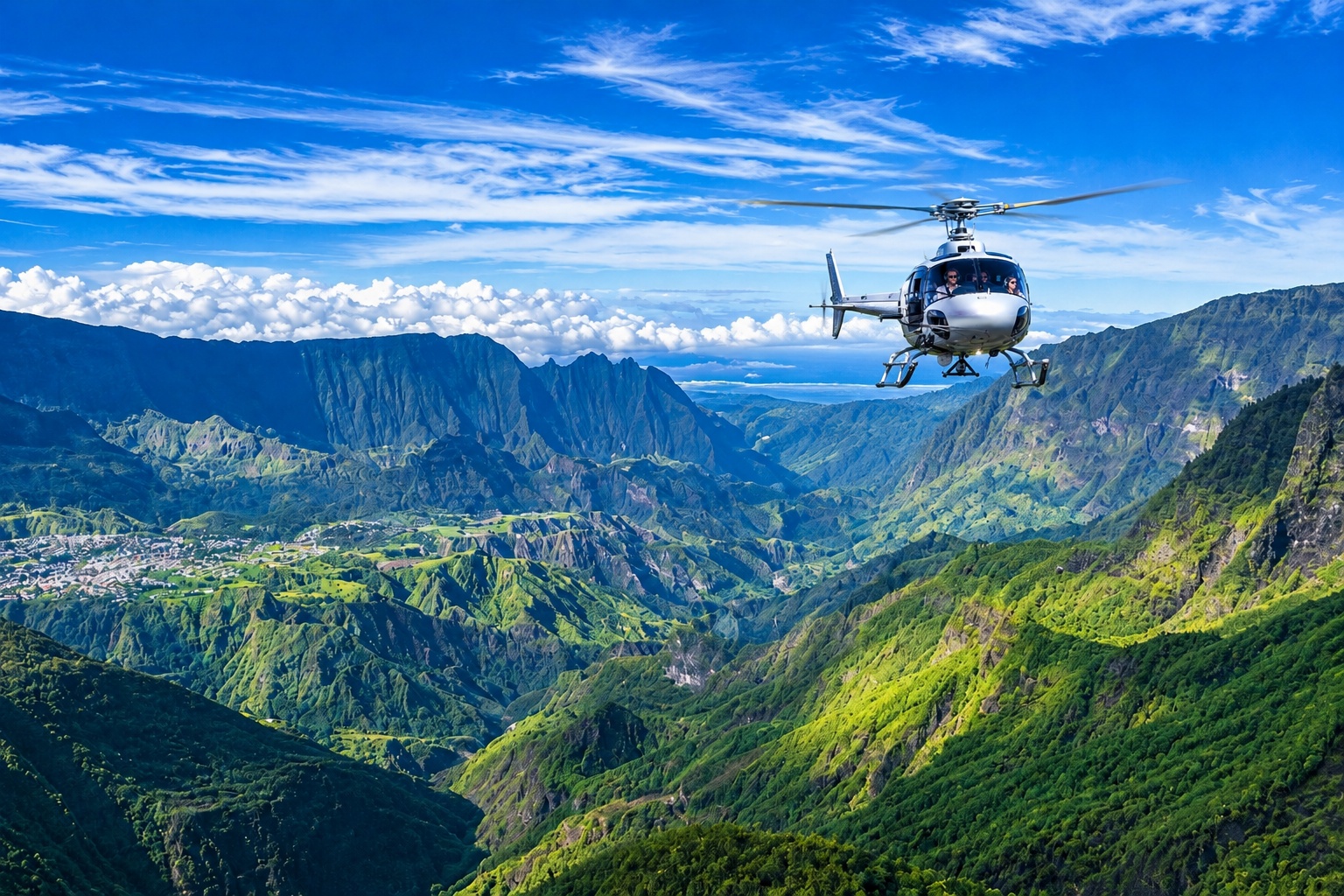 Survol en hélicoptère de La Réunion
